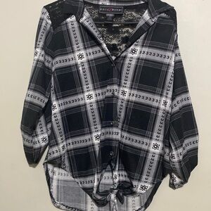 Polly and esther Size large black top